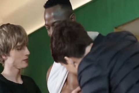 A big pecker Of darksome To pound A petite White Bottom