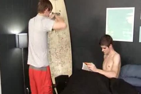 Keegan Adams bonks Noah Brooks