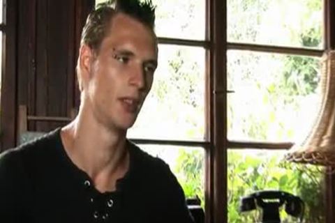 Milan Morava stroking