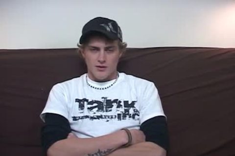 cute twinks enjoy knob sucking