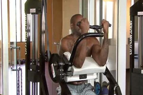 slutty darksome 10-Pounder Diesel Washington jack off shlong In Gym