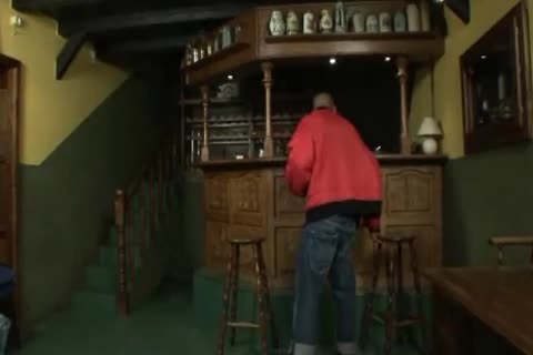 Skinhead bonks butthole