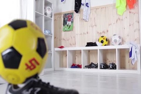 Soccer hairless bare - BoyFriendTVcom