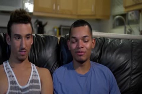 new B0y bonks For First Time On webcam