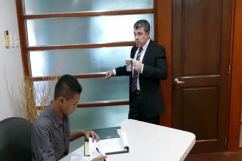 this guy receives Rode And Jerked Off On The Desk