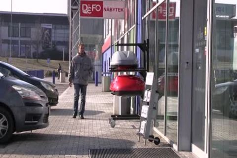 This Wife Discovers That Her dude Is homo