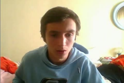 Bareback portuguese cumshot on webcam