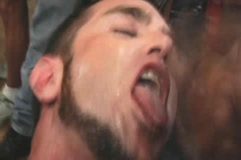 lovely guys kissing & engulfing weenies