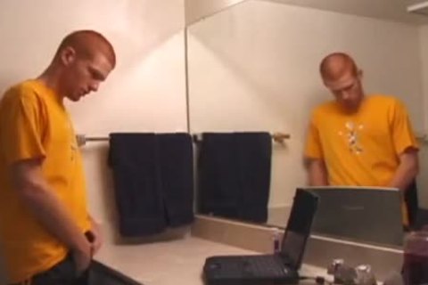 Tristian Jacking Off In baths