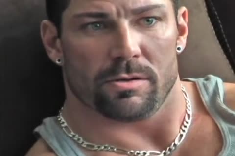 straight Muscle dildo Play