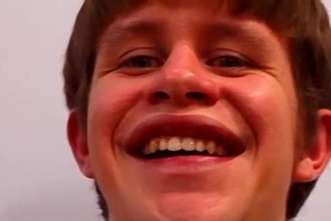 threesome teens Justin Mack And Peewee Know How To Party