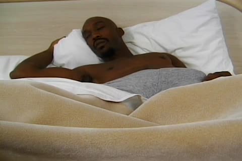 Blackk chap Sucks On A gigantic Balck rod Hard