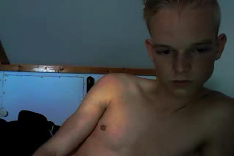 Netherlands,juicy lad Cums On cam,Very juicy butthole