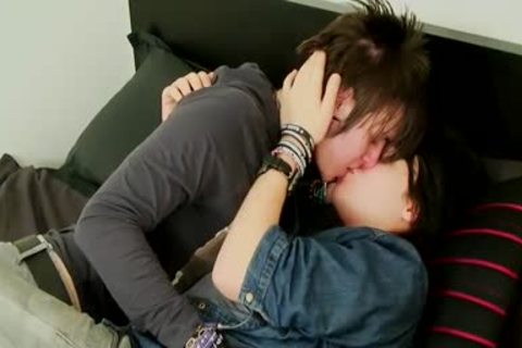 large Dicked Zackarry Star pokes Domino