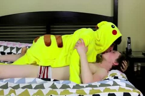 Holden Ross And Mickey Ramirez Venture Into bareback dril