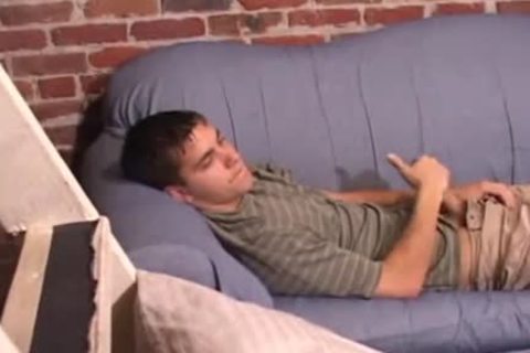 T.J. Kummings gets A Hand Job