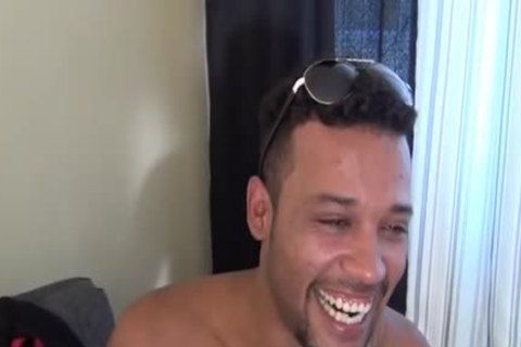 Caio, Bento, Henrique, Renan E Juan Organizaram Uma Festa Surpresa two