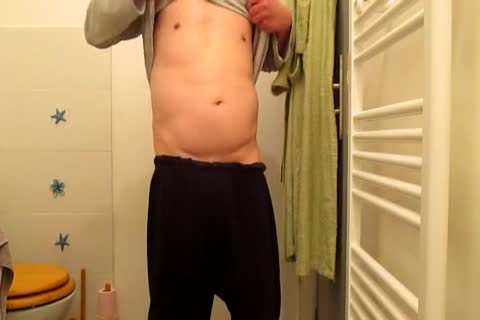 Streap And sperm With One Testicle