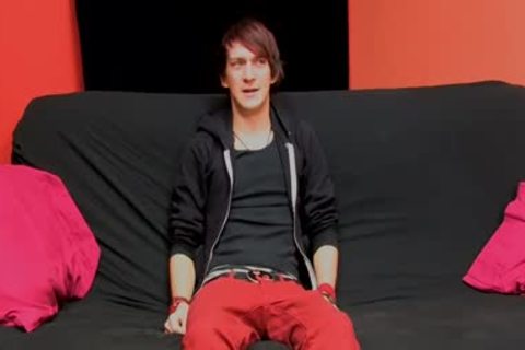 Well pumped up Emo twink Andy Kay Gives His penis A nice Rubbing