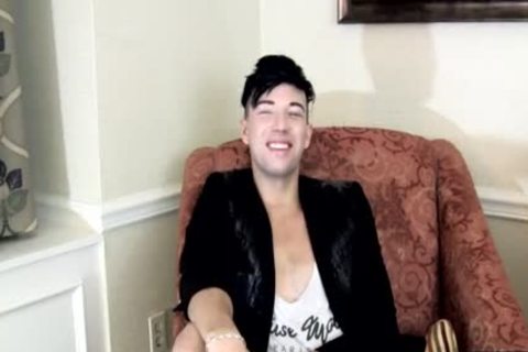 Smooth & Fit Jake Pumps Out A heavy Load - Jake Diamante