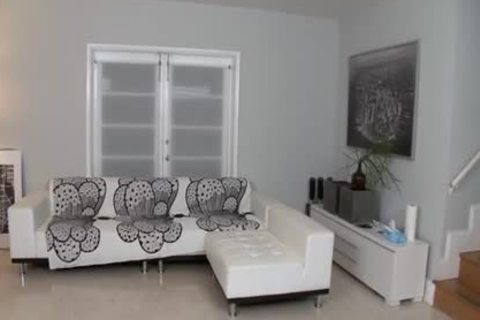 Robert Axel And Intense White lad