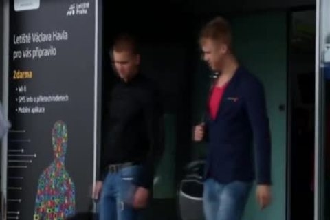 Luscious Bi 3some plowing