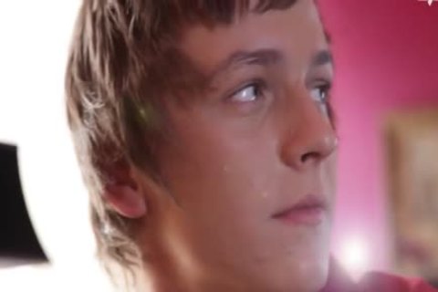 homo teen Ashton Goes Out Of A Shower