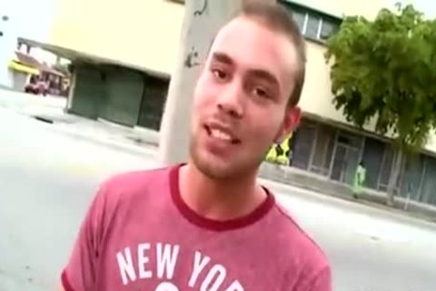 White lad Hunting A Thug Bottom