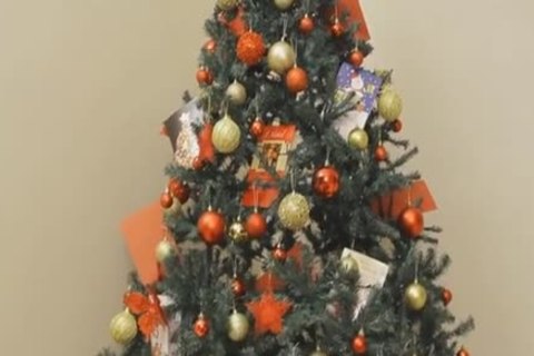 hot Santa pokes A nice lad