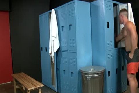 Cameron And Saxon - willing To Mingle