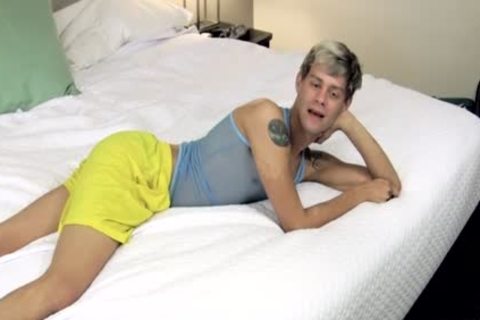 Tully Goes For The Self sperm Facial - Tully Jakeson