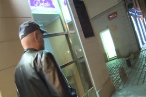 Pickedup Euro twink cumsprayed In throat