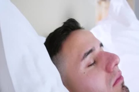 ShowerBait - Vinny Blackwood bonks Justin Beal In The Shower