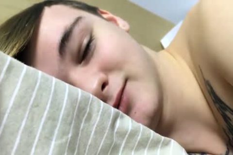 Jo Diamond receives His long Boner Licked And Sucked By Lukas