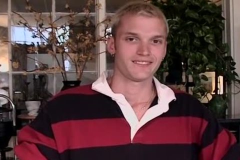 Max Strokes His gigantic Pierced American shlong - Max