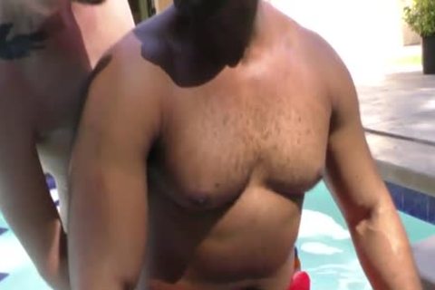 Well Hung dark chap Cums