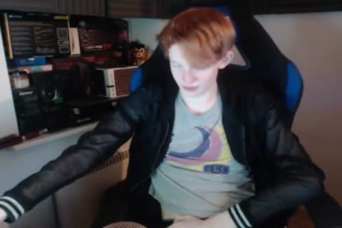 pretty Danish boy With large cock