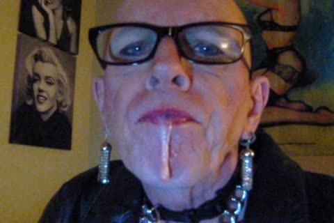 JOANNE poke - BALD IS slutty !!!