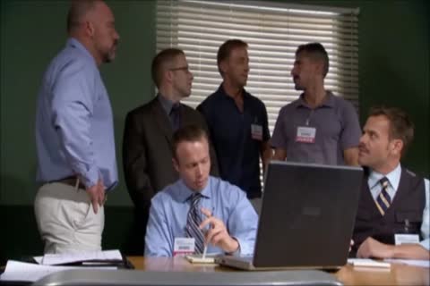 The Jurors engulf A large 10-Pounder!