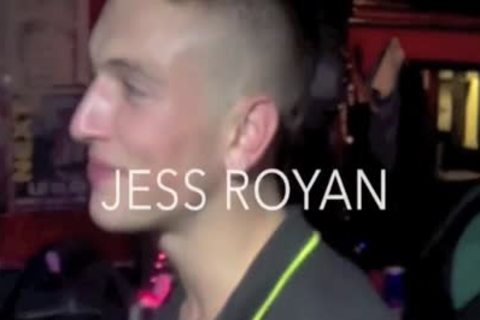 Un Rebeu HÃ©tÃ©ro Se Fait Sucer Par Un homo Camera Cachee