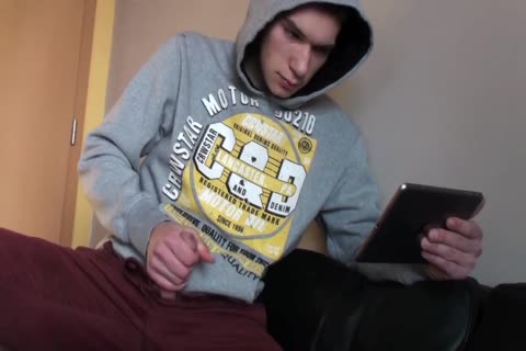 Xhamster.com 8054902 massive Uncut bonks Flashlight 720p.mp4