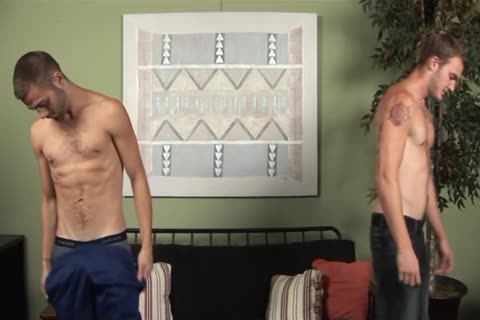 Newcomer Chris Stevens fucks Tommy Defendi