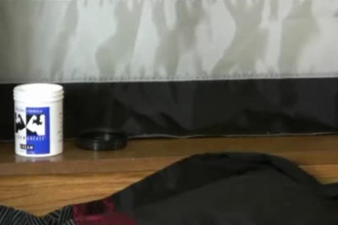 DJ And Vic fuck bare