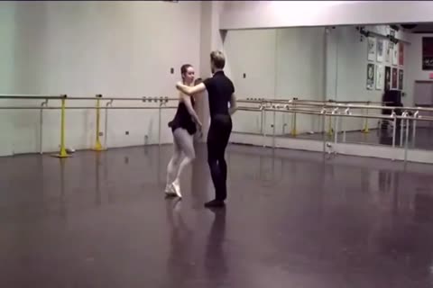 2-21 7 The gracious Dancer