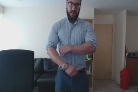 bushy British Verbal Muscle taskmaster