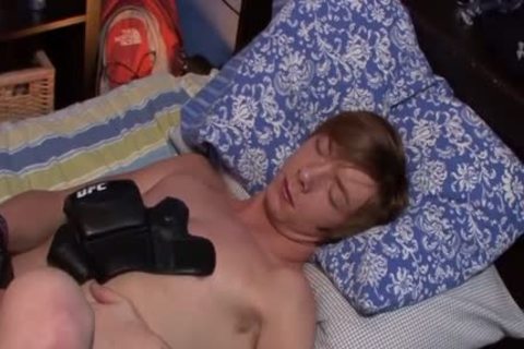 boyfriend-LONDON MOORE