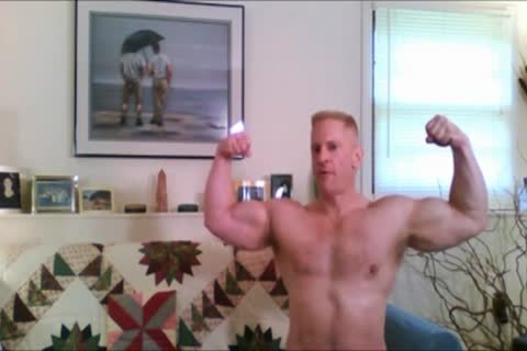 Verbal Dilf Jerks Off On cam