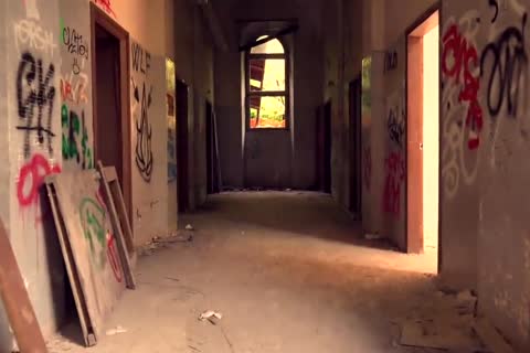 Bear feels in need of sloppy fucking
