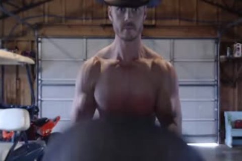 Southern Hunk On web camera