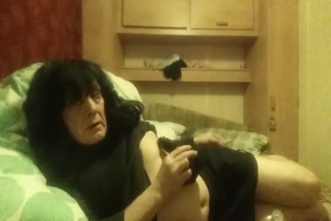 Crossdresser Playing